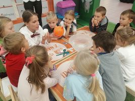 2019 11 29 Pierwszaki eksperymentują