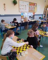 2021 0308 Potyczki szachowe i warcabowe w klasie III c
