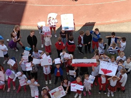 2024 04 30 Obchody Świąt Majowych w klasach I-III