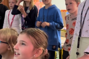 2024 10 10 Karaoke w klasie 2 d