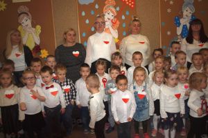 2024 11 08 Szkoła do hymnu