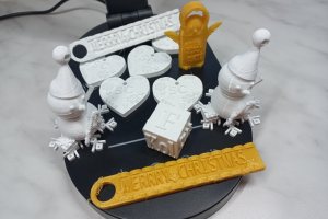 2024 12 09 Świąteczne breloczki 3D