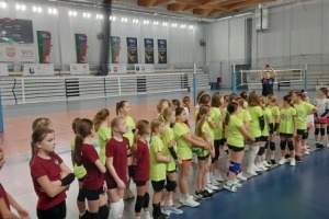 2025 01 11 Dziewczęta z 4 a na kinderach