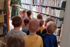 2025 03 -5 Przedszkolaki w bibliotece