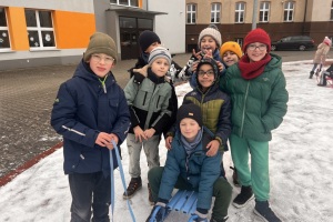 2025 02 12 Zabawy na śniegu