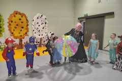 received_1443682717353697